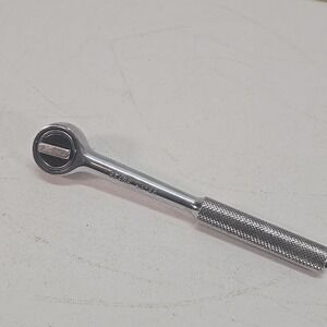 Vintage Sears Model 43786 Ratchet. 3/8 Drive Taiwan Knurled Handle Round Head